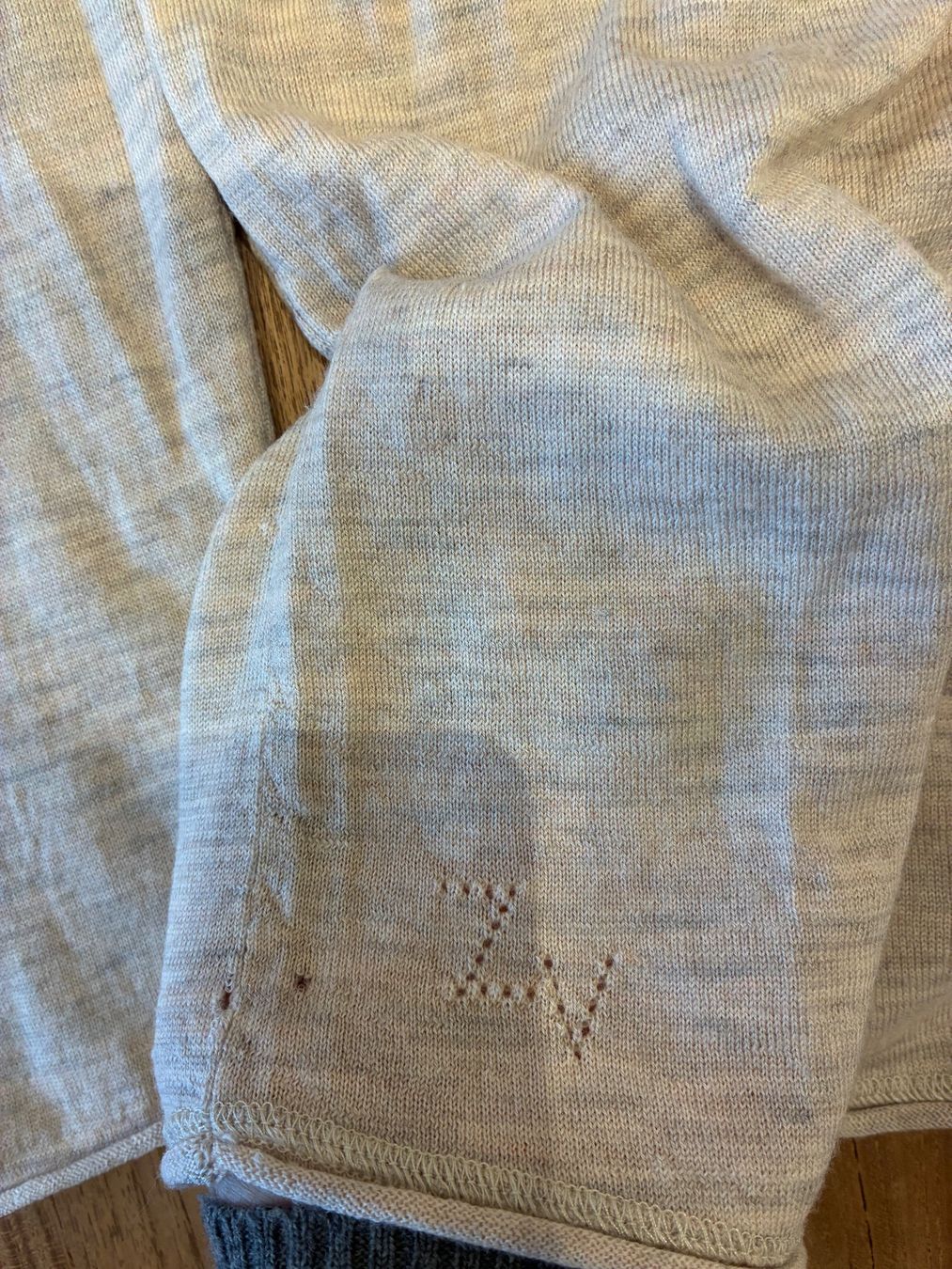 Maglioni & Felpe: ZADIG&VOLTAIRE pullover 14 Y 100% Wolle – Difettoso da Pully venduto da Surflime 1