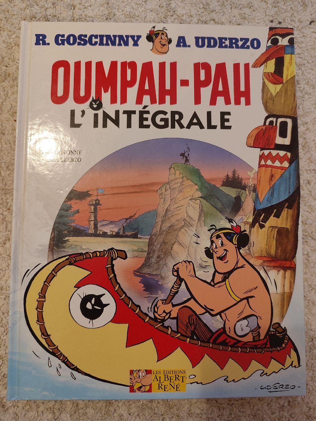 Fumetti: Oumpah-Pah - L'intégrale - EO - TBE – Usato da Bougy-Villars venduto da Vogue
