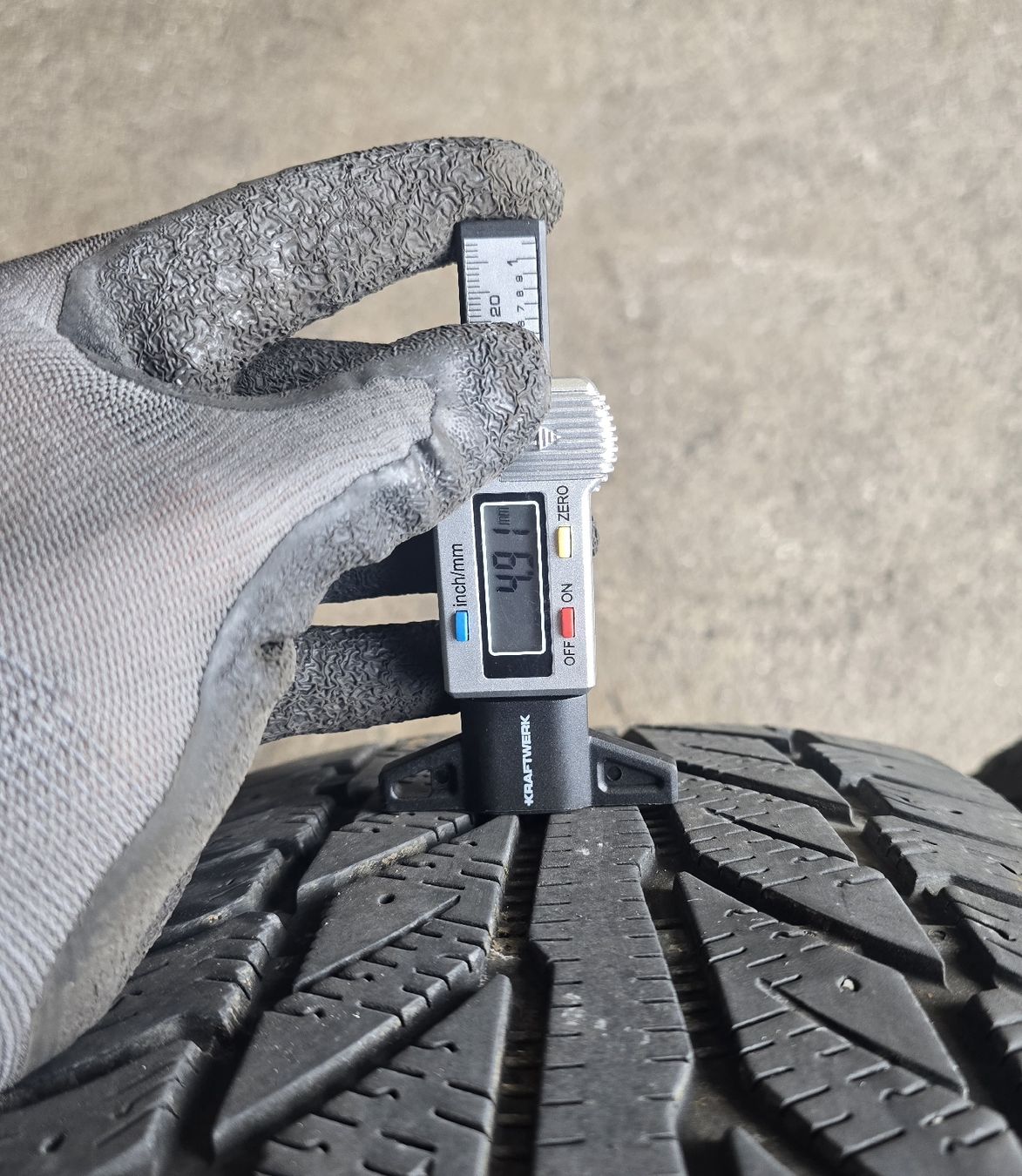 Cooper Pneumatici & Ruote complete: 2 Stück 215/65R16 102T – Usato da Rickenbach SZ venduto da Adi_1 1