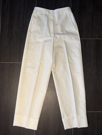 Zara Hose weiss mit Umschlag Grösse XS neuwertigerer Zustand