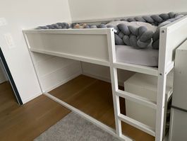 IKEA Hochbett KURA mit 2 TROFAST Regalen / weiss lackiert