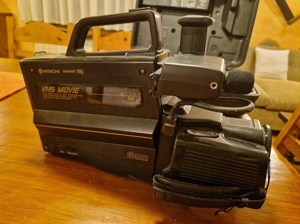 Videocamere: Videocamera Hitachi – Usato da Aurigeno venduto da dan_2xx2 2