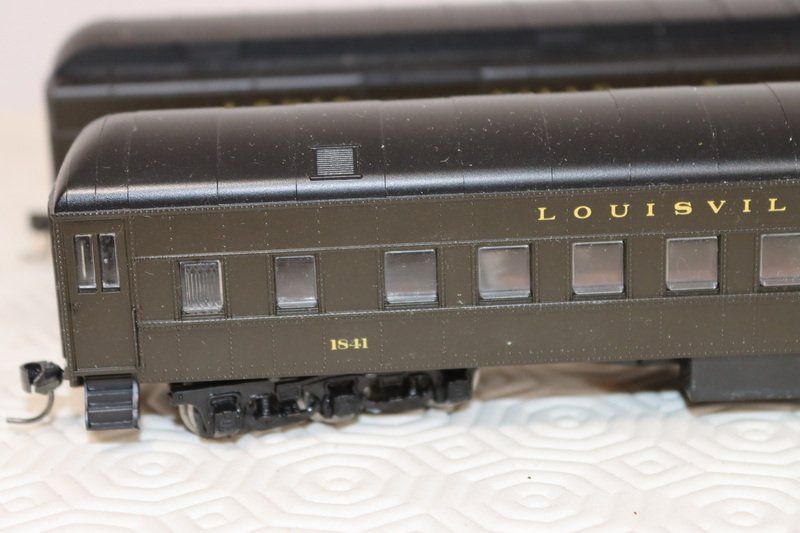 Modellini di ferrovie: 3 US Wagen ( 666 ) – Usato da Kerzers venduto da Winu64 2