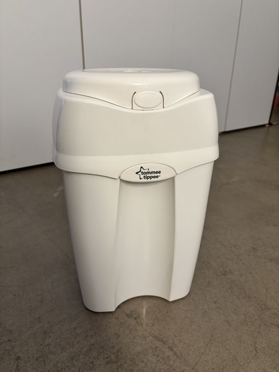 Tommee Tippee Cestini per rifiuti: Windeleimer Tommee Tippee – Usato da Emmen venduto da H.Bettina 1