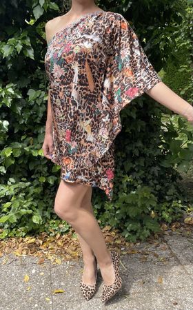 Abito estivo animalier asimmetrico-nuovo👌perfetto ora🌞