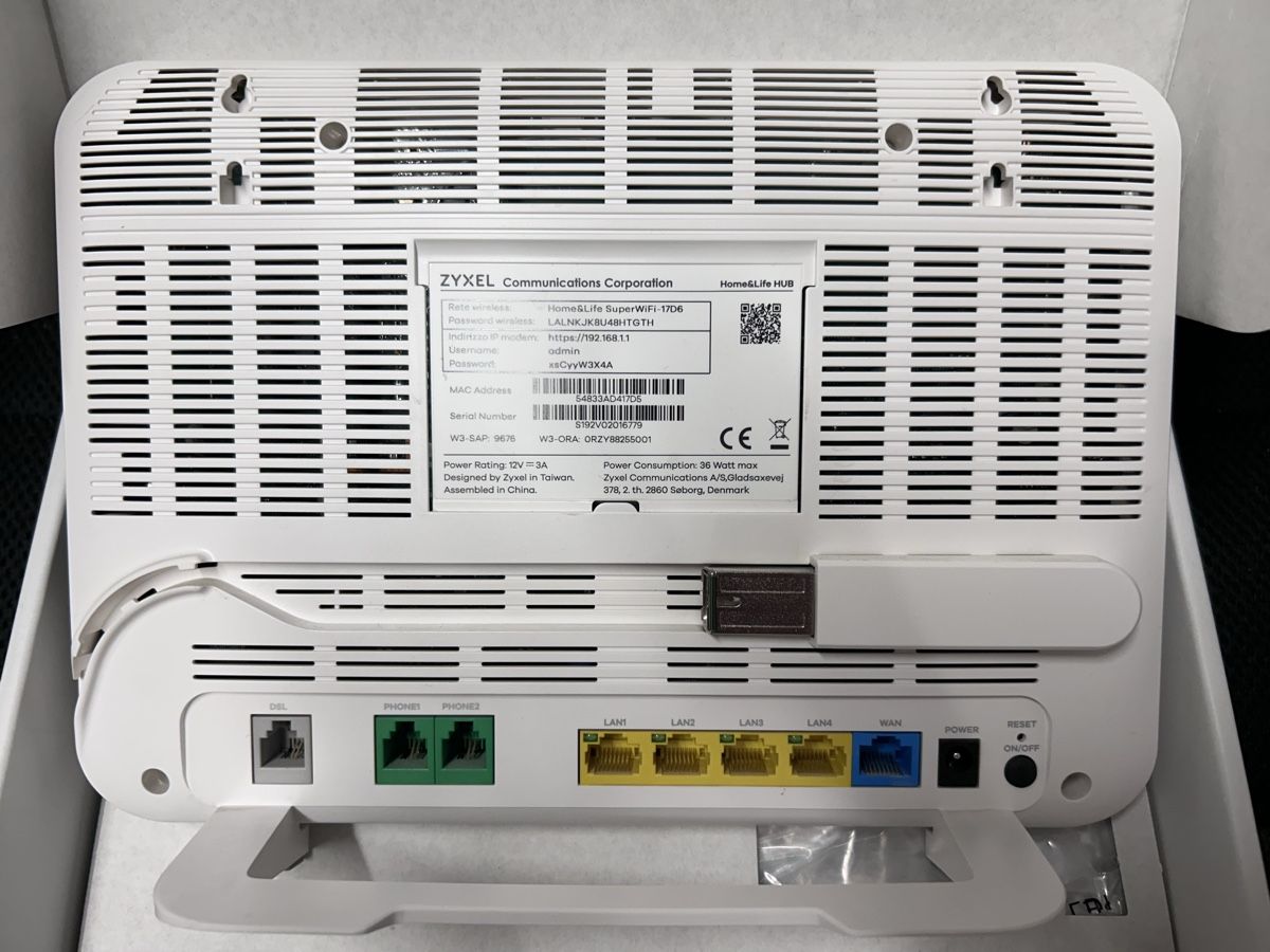 Zyxel Modems & Routeurs: Fiber Wi-Fi router – D'occasion à Basel par vit_h5cx 3