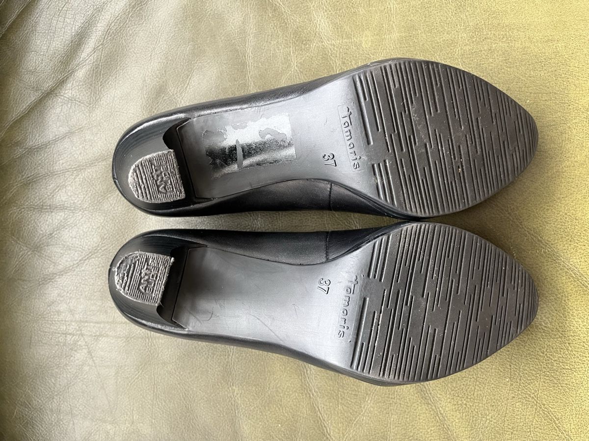 Tamaris Chaussures femmes: Pumps schwarz – D'occasion à Grosshöchstetten par lox_287b 3