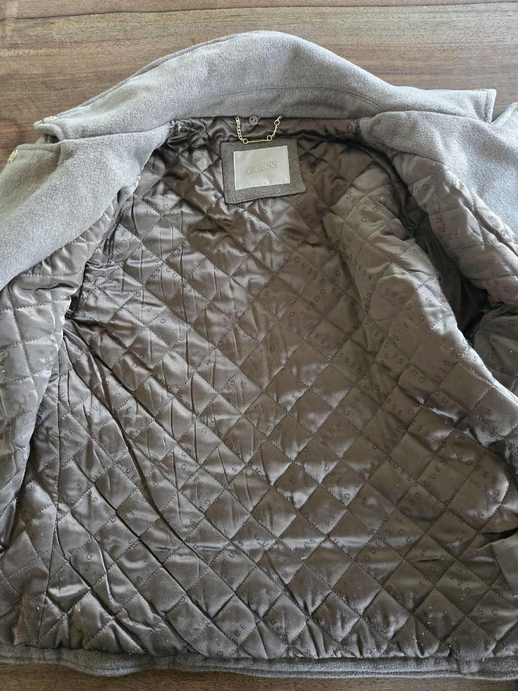Guess Giacche: Jacke Guess – Usato da Rüschegg Gambach venduto da zbi_7jfh 1