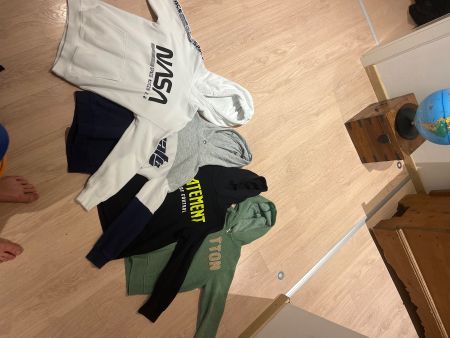 Hoodies,Jacken in der Grösse 134/140