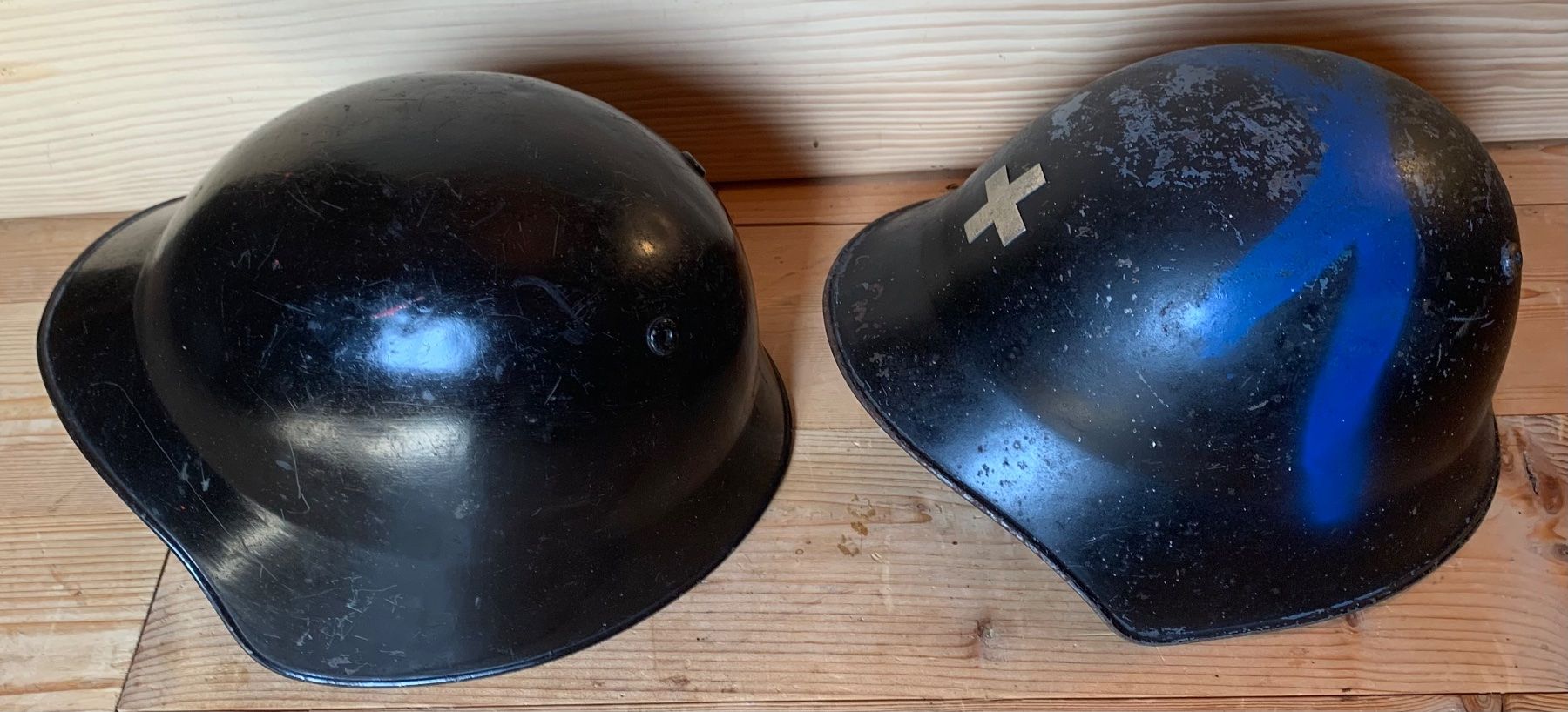 Schweizer Armee Uniformi & Effetti personali: 2 Stahlhelme – Usato da Goldingen venduto da Bergler012 2