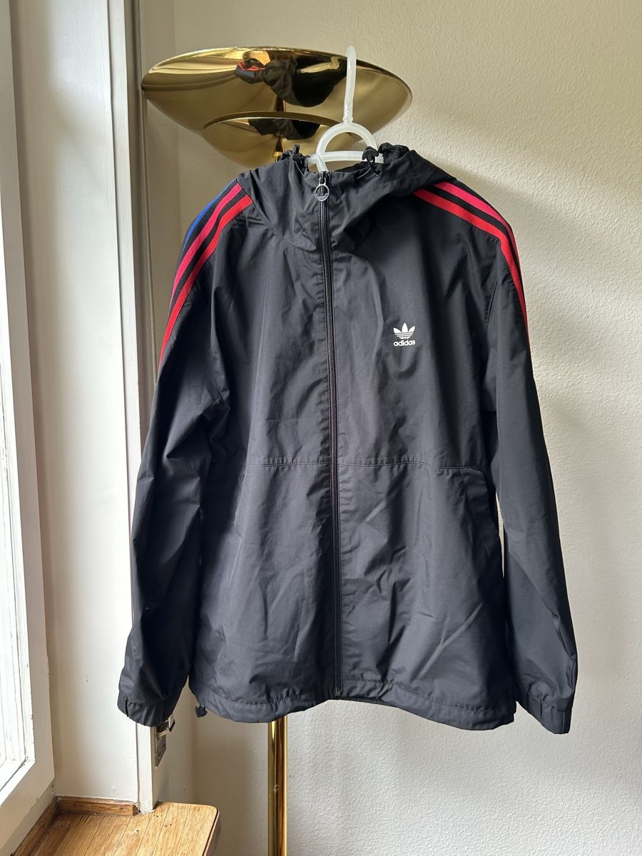 Adidas Giacche: Adidas SportJacke Grösse M – Nuovo (secondo la descrizione) da Zürich venduto da elg_rqw7 1