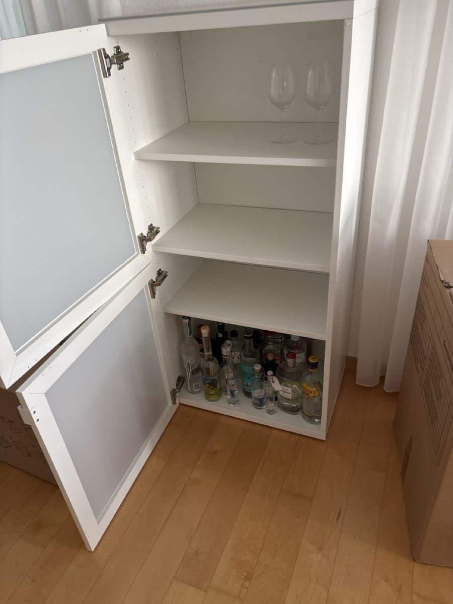 Ikea Vetrine: Milchglasvitrine – Usato da Russikon venduto da Andres8 3