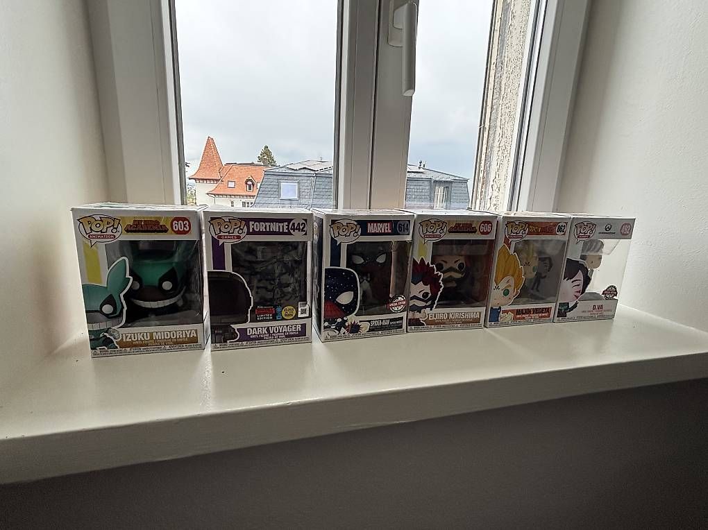 Figuren: Figurines POP seller – Gebraucht aus Peseux von mat_9lv7 3