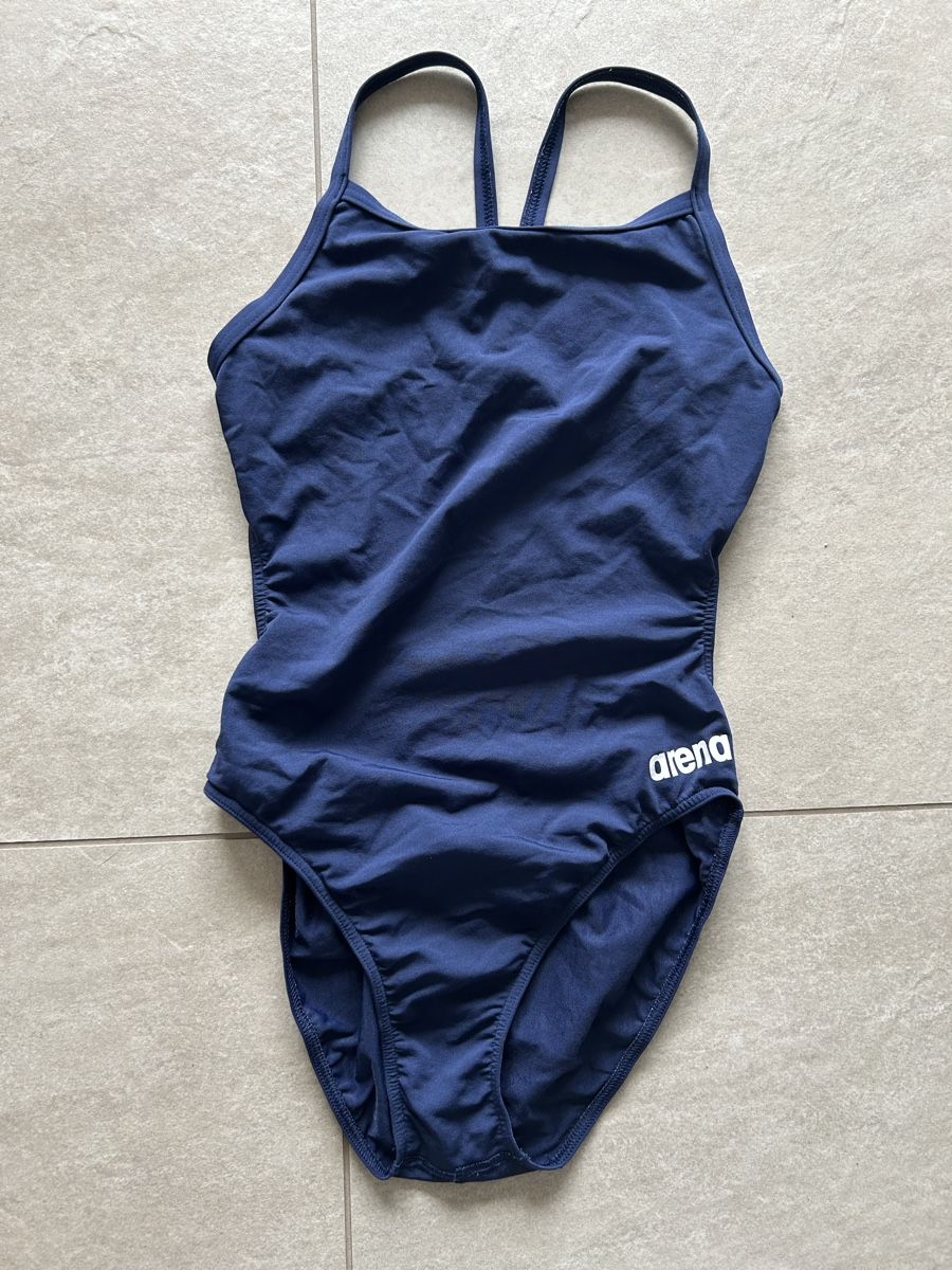Arena Costumi da bagno & Bikini: Arena Badeanzug Schwimmer – Usato da Lenzburg venduto da Shyra1