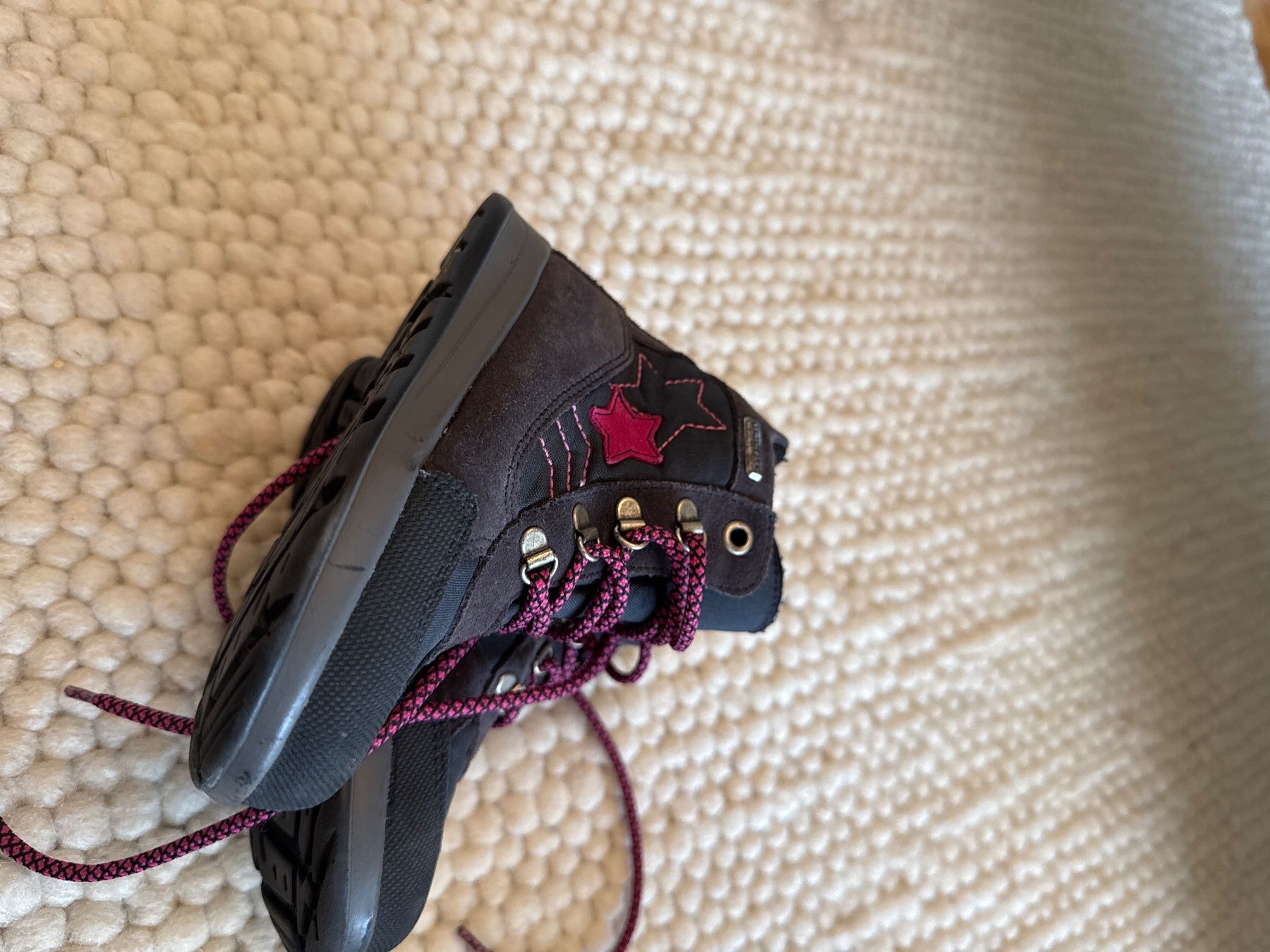 Scarpe per ragazzi: Däumling wasserfeste Winterschuhe Grösse 24 – Usato da Luzern venduto da HBDH_2019 1