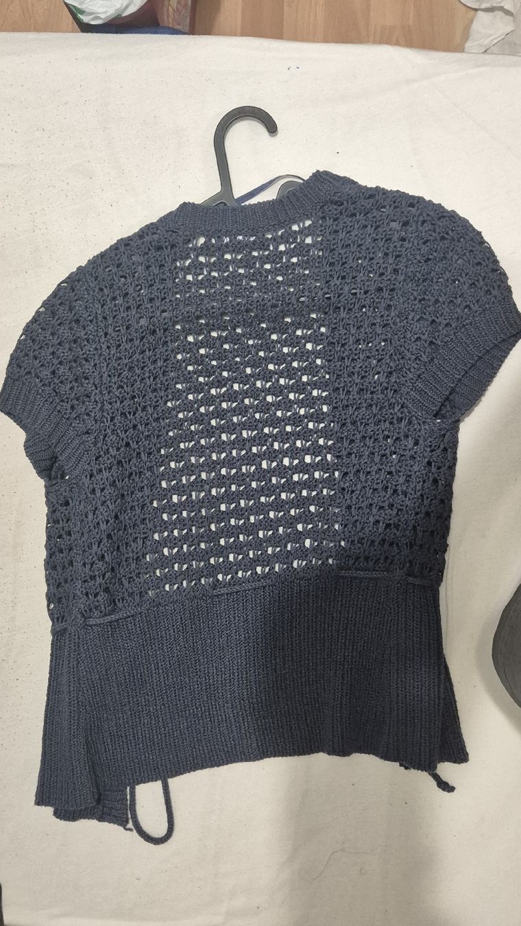 Pullover & Sweatshirts: Strickjacke – Gebraucht aus Russikon von pok_t7nq 2