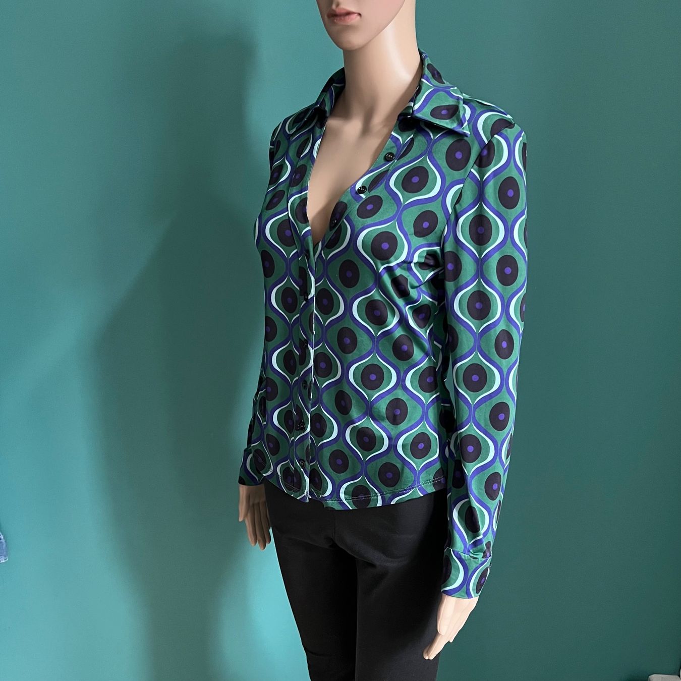 Zara Blusen: gemusterte ZARA Bluse 💚 – Gebraucht aus Zürich von ClosetQueen 3
