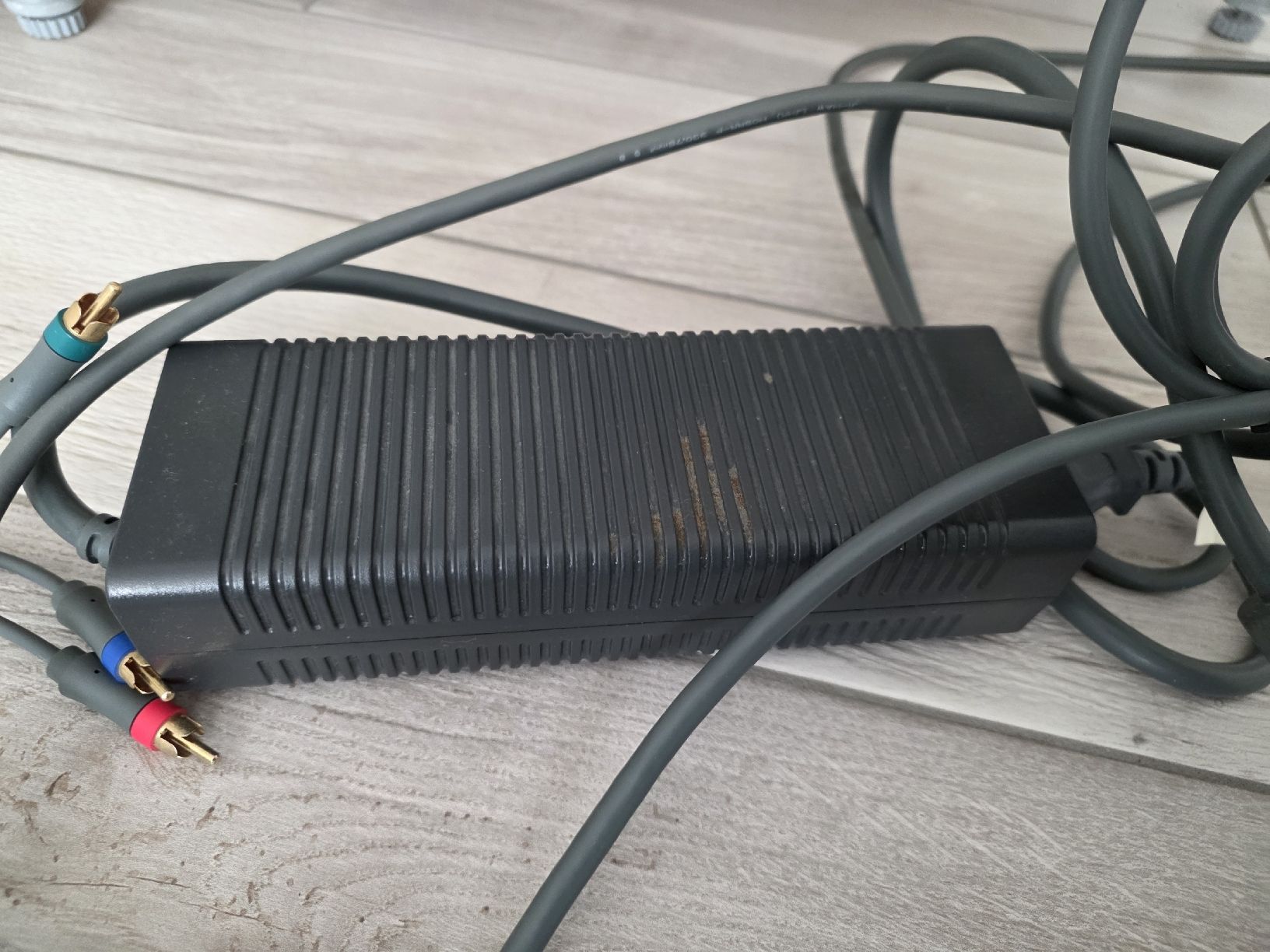 Microsoft Console: Microsoft Xbox 360 Konsole mit 3 Controllern  – Usato da Dorf venduto da Echo_Elements 6