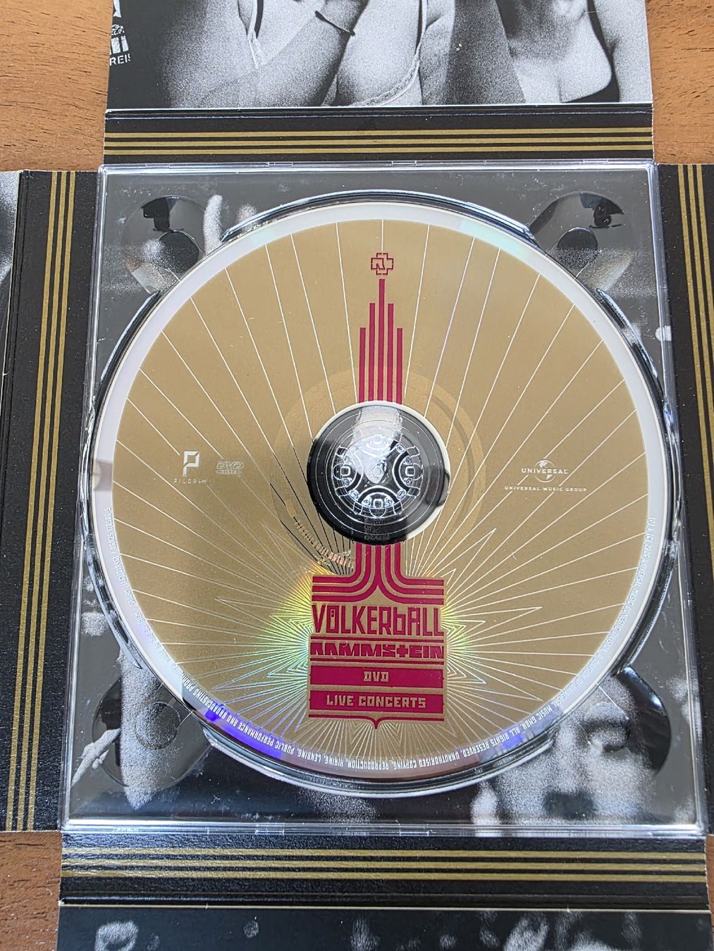 CD: Rammstein Völkerball (CD + DVD Package), Special Edition. – Nuovo (secondo la descrizione) da Zürich venduto da Leica.C89 3