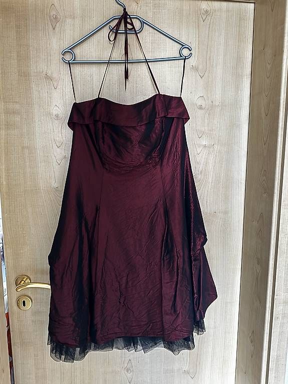 Kleider: Cocktailkleid  – Gebraucht aus Sarnen von Sejosa15