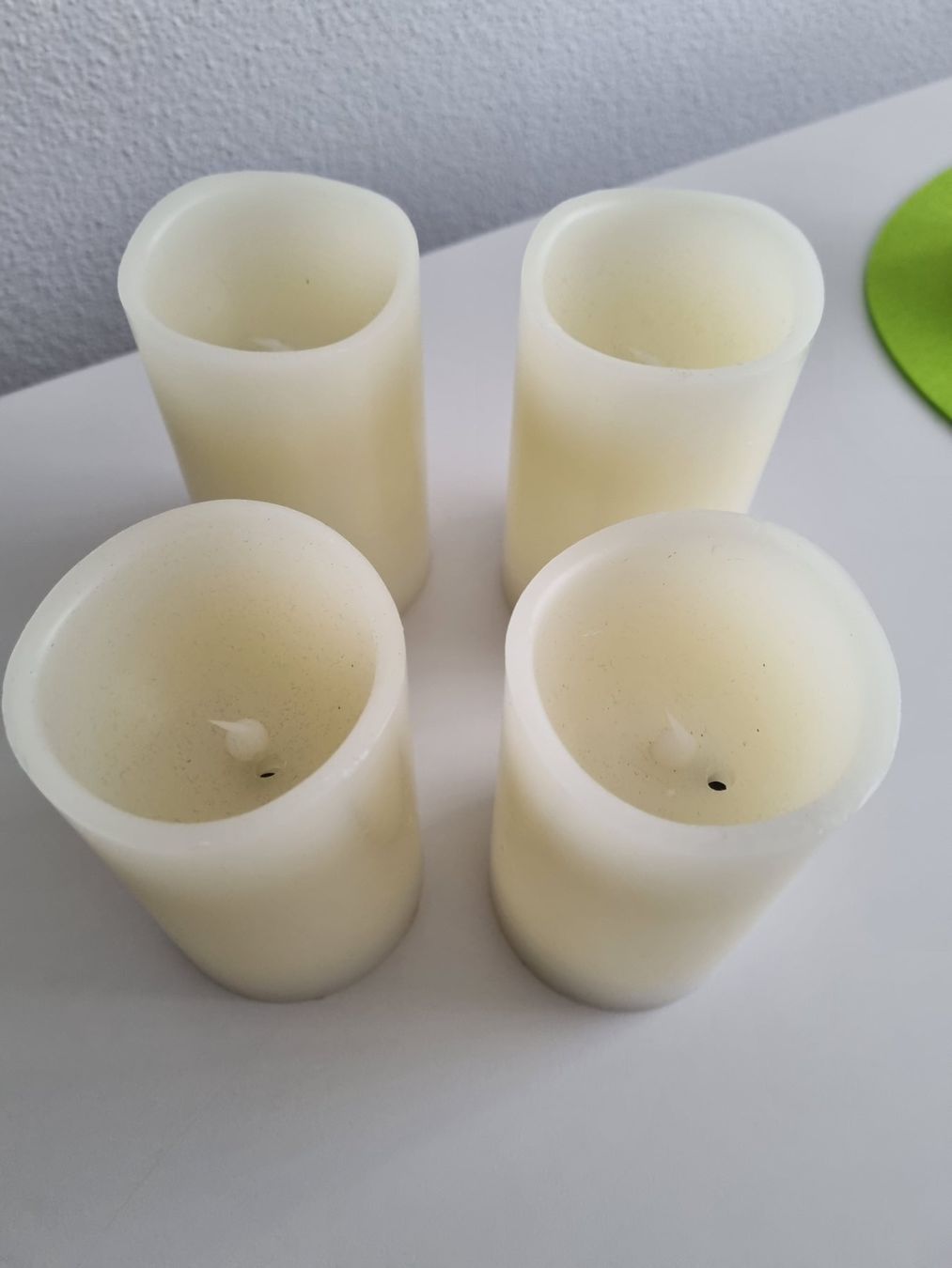 Kerzen: 4 Stück LED Kerzen mit Timer – Gebraucht aus Zofingen von Felpa