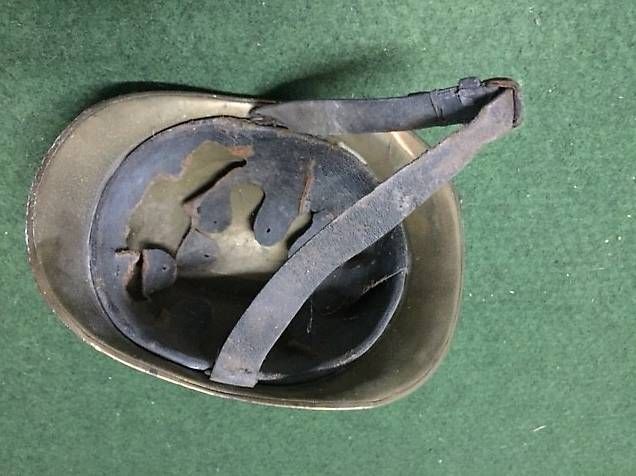 Pompieri: Alter Feuerwehrhelm – Usato da Seewen SO venduto da Muggi3 1
