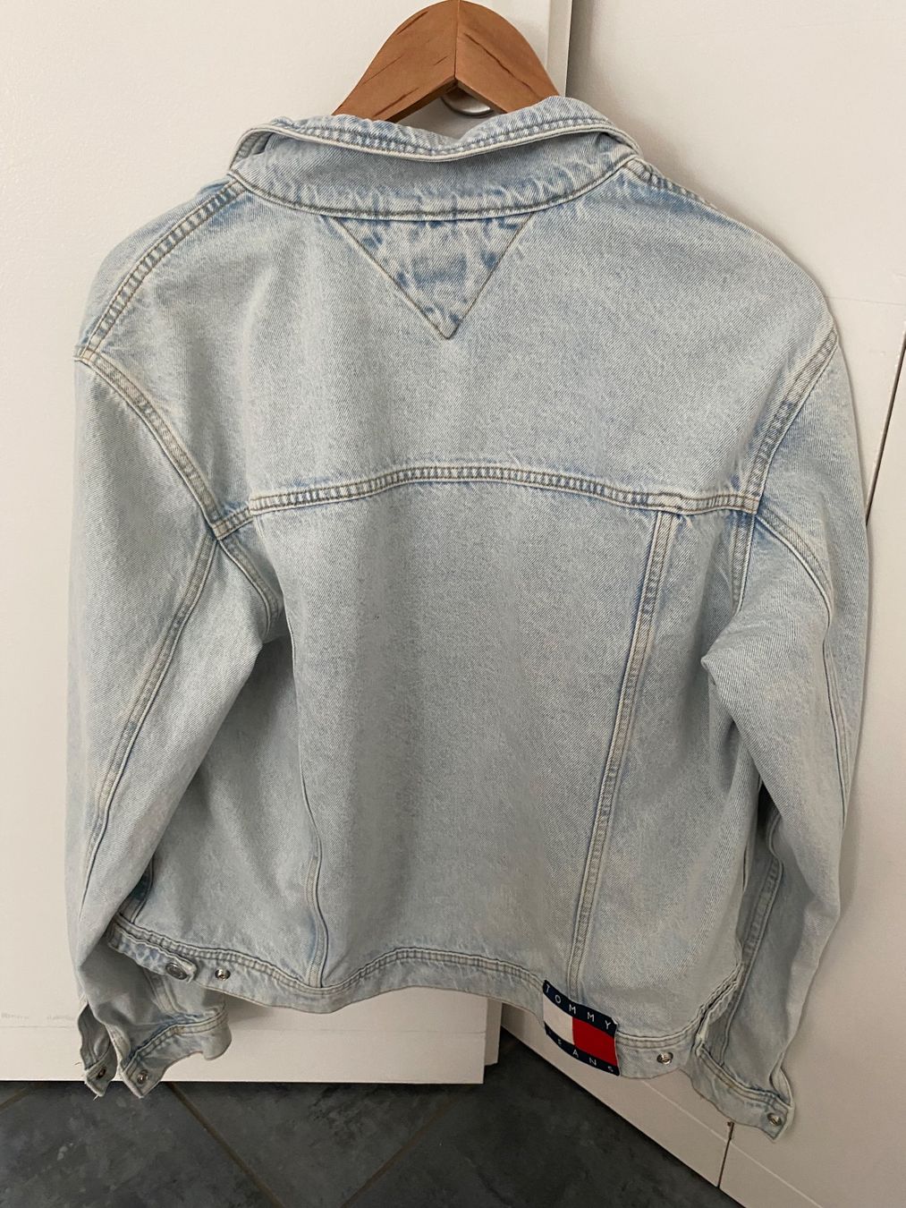 Tommy Hilfiger Giacche: Jeansjacke Tommy Jeans hellblau Grösse M – Nuovo (secondo la descrizione) da Einsiedeln venduto da csunshine91 3
