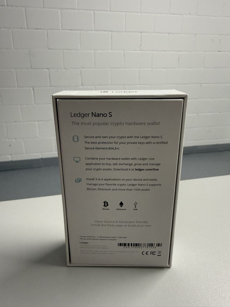 Chiavette USB: Ledger Nano S Kryptowährungs Hardware Wallet neuwertig – Nuovo e nell'imballaggio originale da Cham venduto da inf_fnd5 1