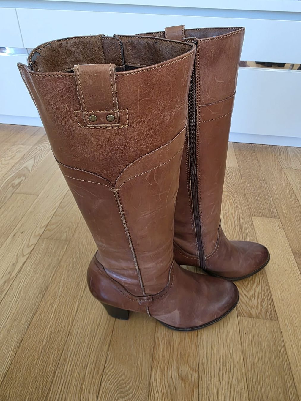 Scarpe da donna: Stiefell wenig getragen – Usato da Bätterkinden venduto da far_f282 2