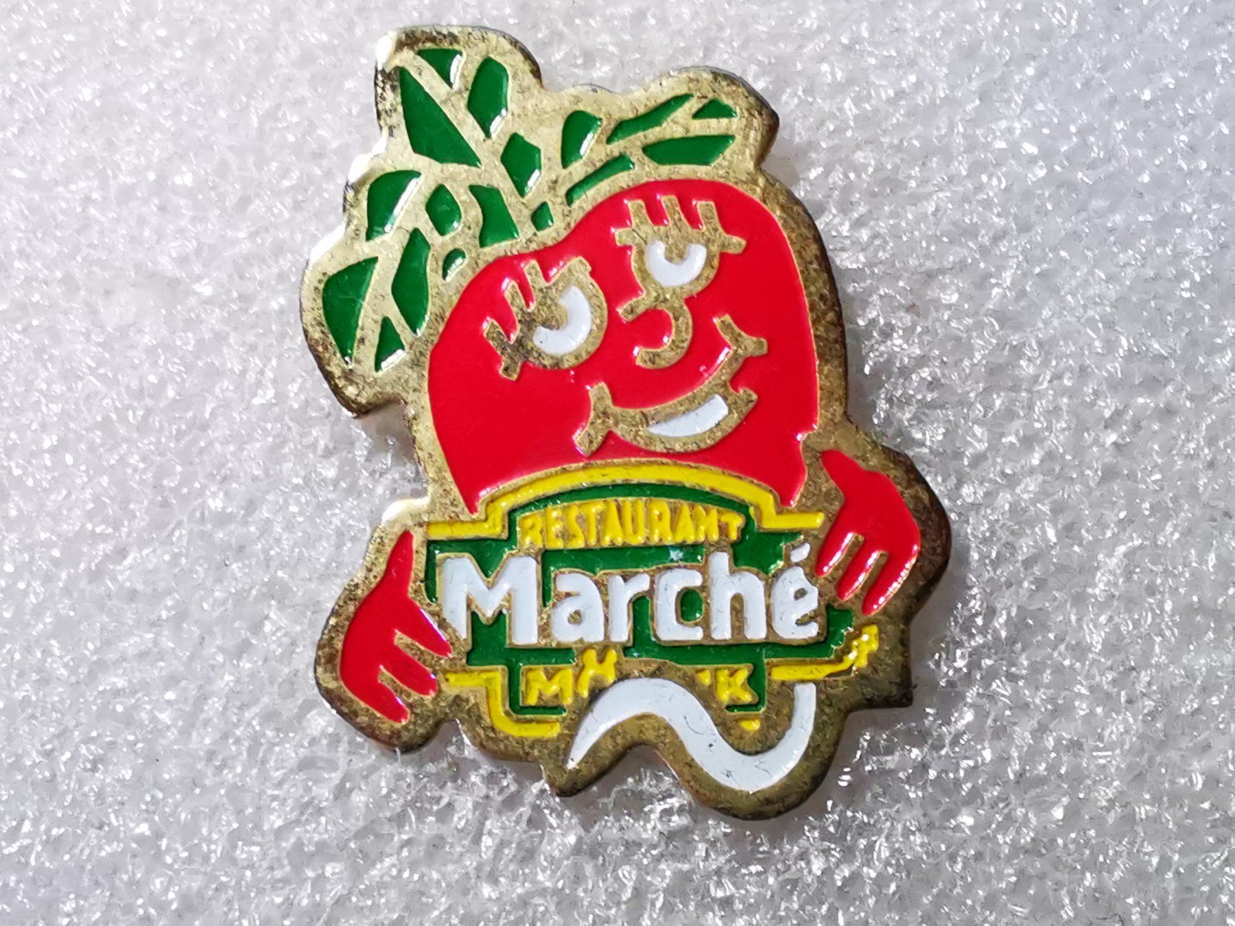 Placchette & Badge: Ansteckpin 38: Restaurant Marche – Usato da Oppligen venduto da Pin-Fall-Shop