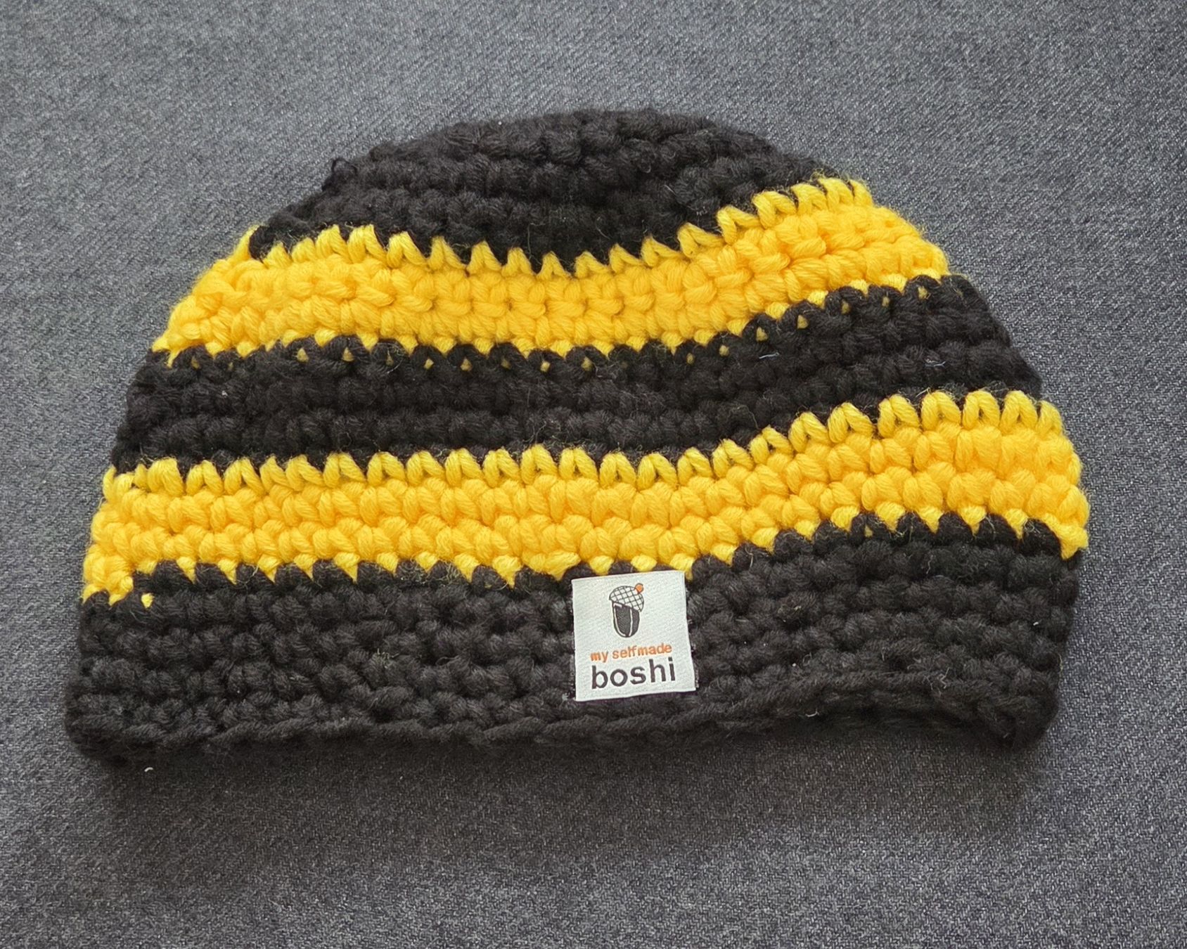 Chapeaux, bonnets & casquettes: Mütze - handgearbeite. – Neuf (Voir description) à Belp par mar_wyp6