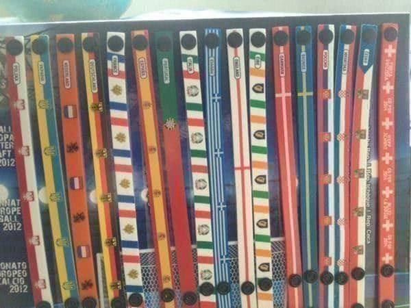 Yugioh Sammelbilder & Trading cards: LA POSTE FAN BANDS EURO 2012 PRESENTOIR – Gebraucht aus Bernex von eunicefitz 3