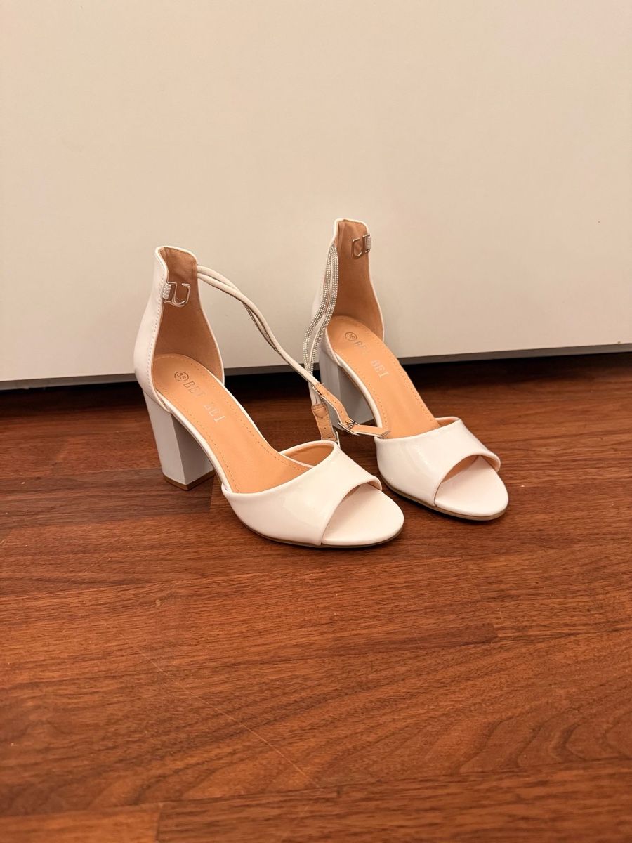 Scarpe da donna: Diverse Schuhe Grösse 36–38 – Usato da Horw venduto da edi_2j9v 6