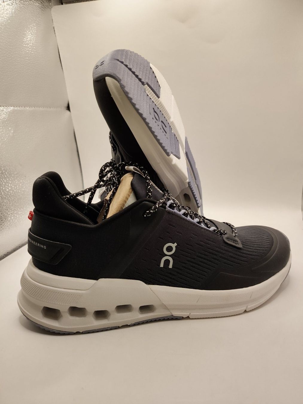 On Herrenschuhe: On Running - Cloudnova Flux - Black/White Gr. 38.5 – Neu und originalverpackt aus Dällikon von Retouren_Resale