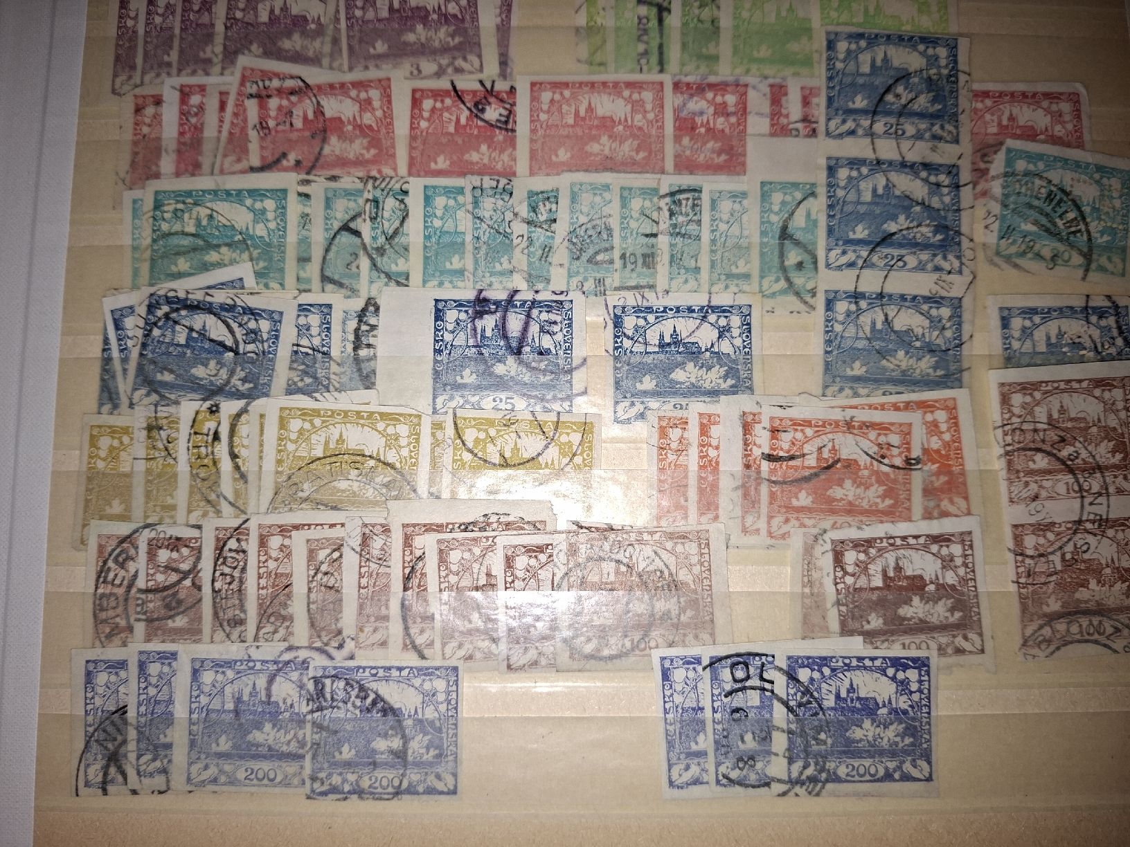 Tutti i francobolli: Sammlung Briefmarken Tschechien – Usato da Balgach venduto da SIMEON27 6