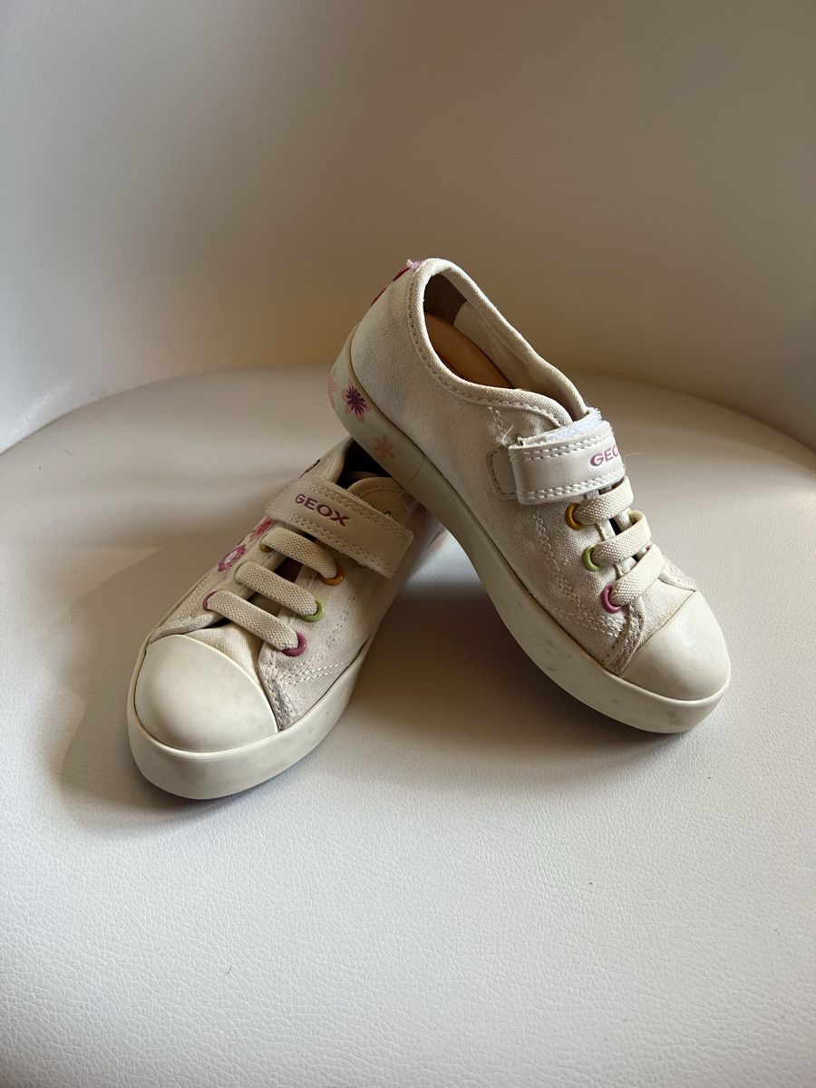 Geox Scarpe per ragazze: Geox Schuhe Grösse 28 – Usato da Inwil venduto da Karenstone