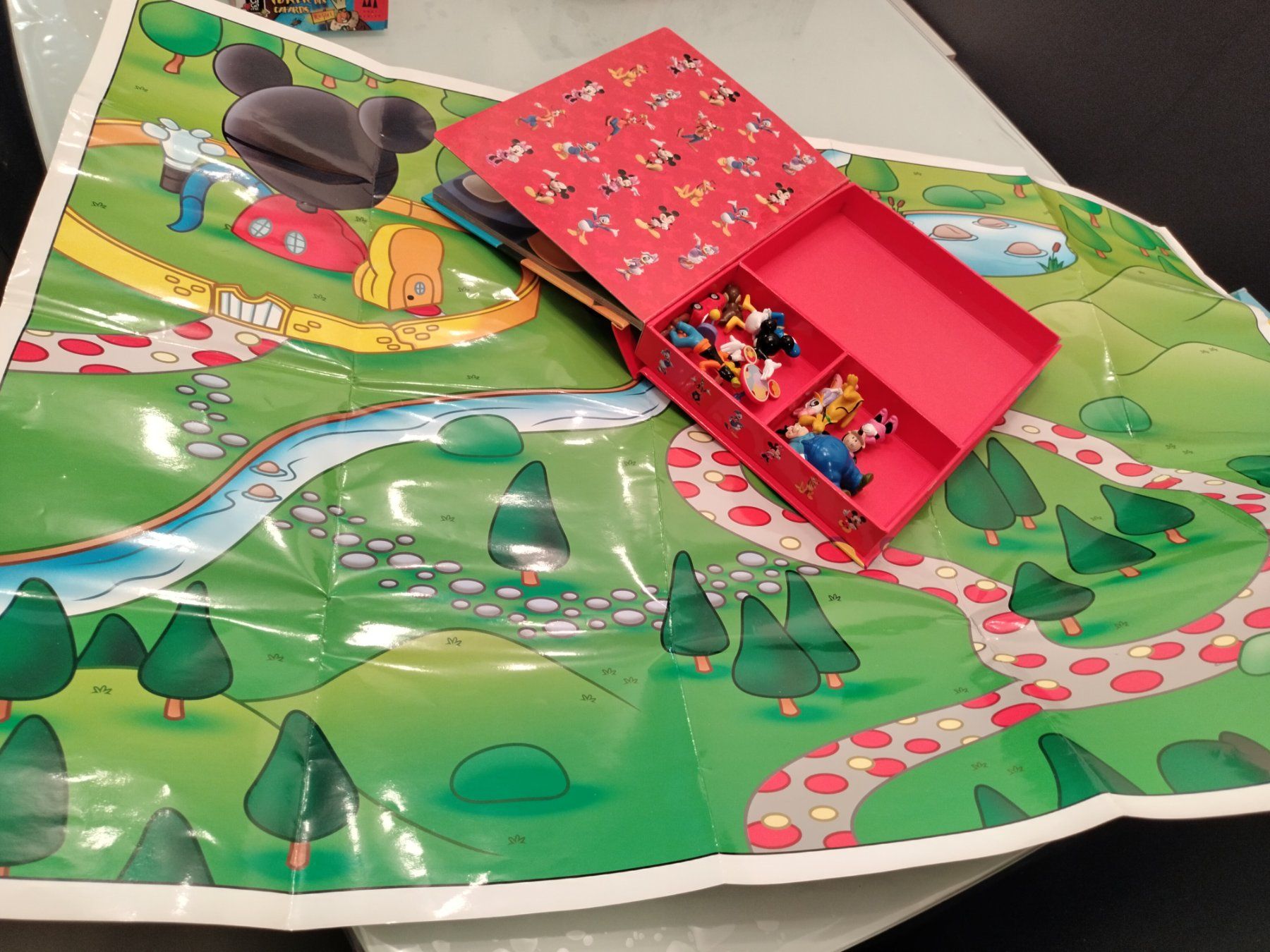 Tappeto da gioco: La casa Di topolimo – Usato da Bévilard venduto da nadmat 1