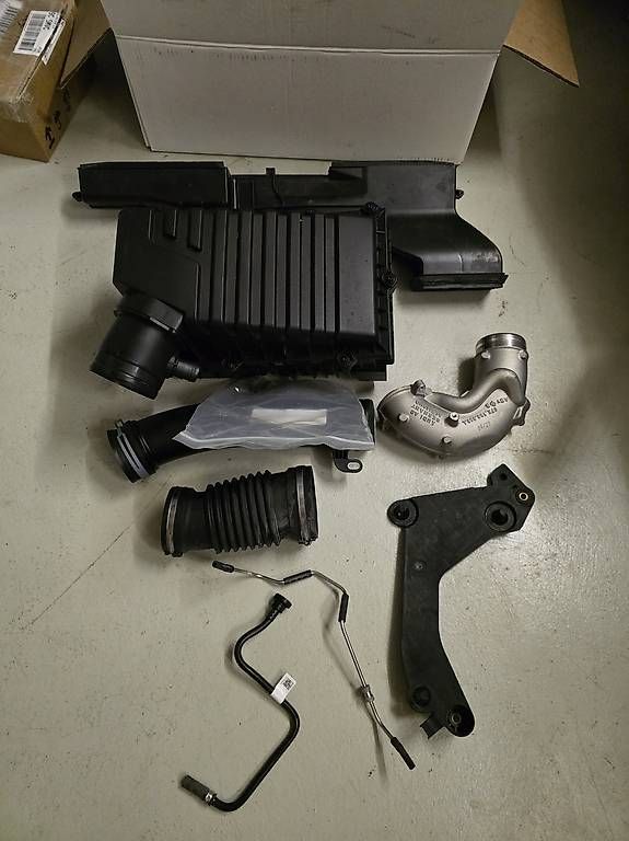 Tutti pezzi di ricambio auto: Luftfilter Ansaugung Audi RS3 / Formentor VZ5 – Usato da Scherzingen venduto da mar_s5yr
