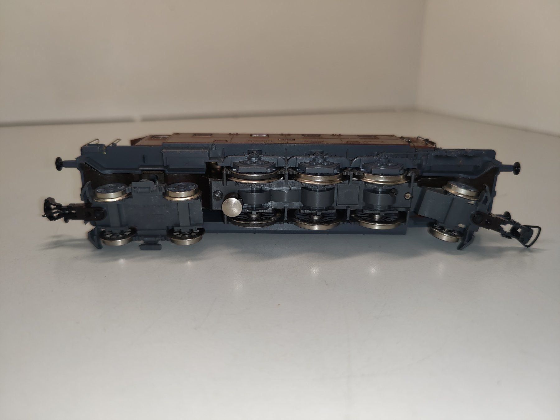 Fleischmann Modelleisenbahnen: Fleischmann 4345 SBB CFF FFS E-Lok Ae 3/6 DC Analog H0 OVP – Gebraucht aus Basel von mhmarken 5