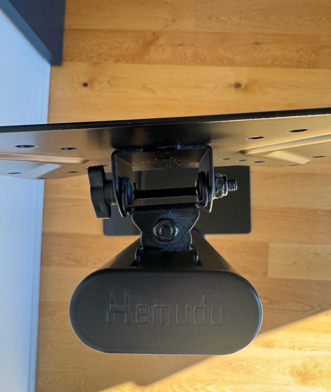 Supporti a parete: Free Standing TV Stand with Height Adjustment – Usato da Pfäffikon ZH venduto da tegiez 2