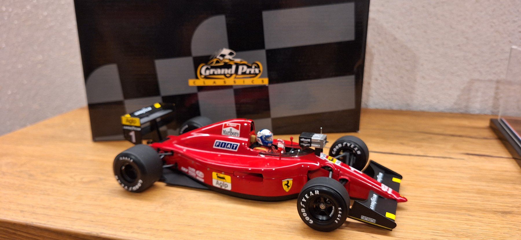 Ferrari 641/2 F1 Alain Prost Mit Computer Monitor Exoto 1:18 (Neu