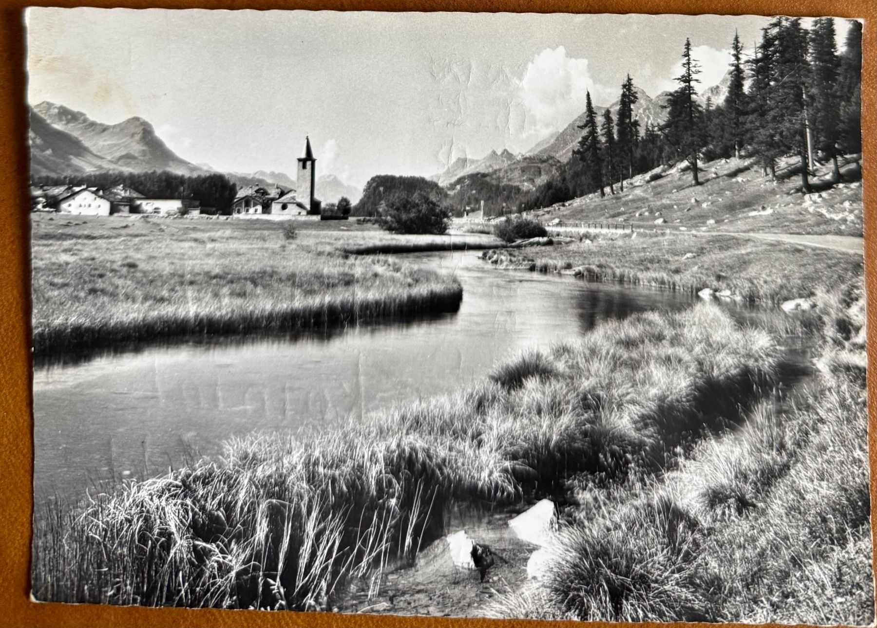 Cartoline postali: AK: Sils - Baselgia - Am Inn Kirchlein – Usato da Lutry venduto da Ediego