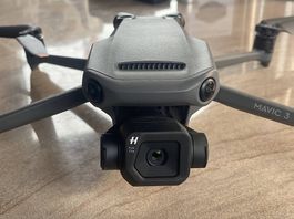 DJI Mavic 3 classic Drone (sans télécommande)