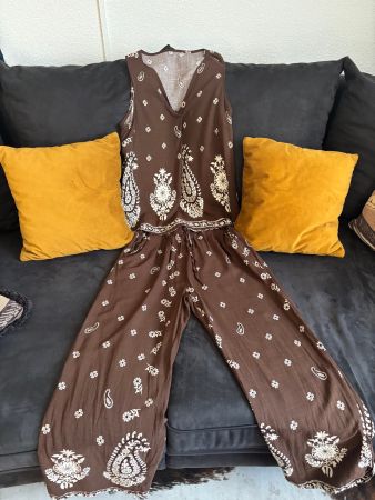 TIRAMISU 2-Teiler aus Fachgeschäft neu