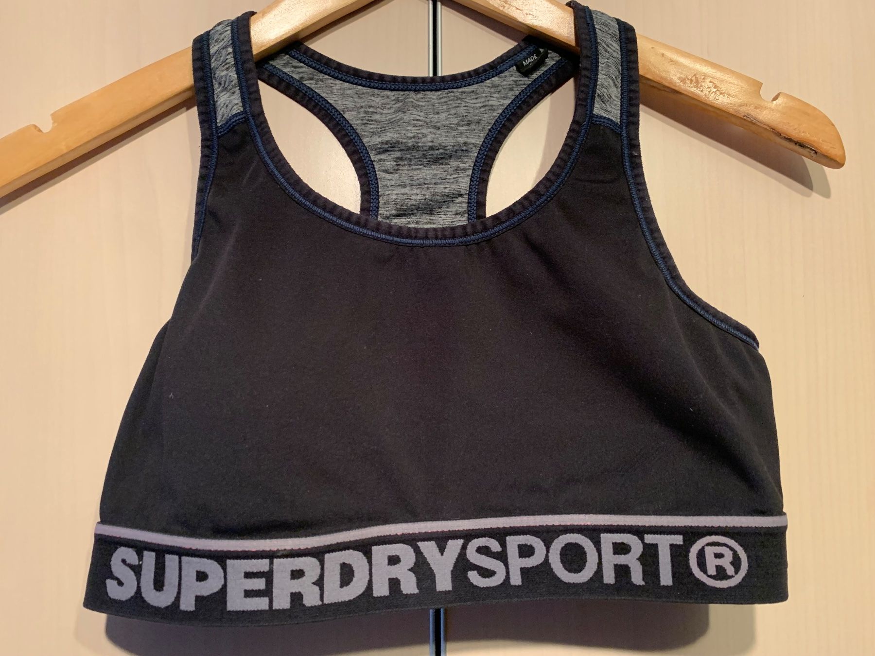 Altra biancheria intima: Superdry Sport BH, Grösse S – Usato da Rosshäusern venduto da MiJoDoOl