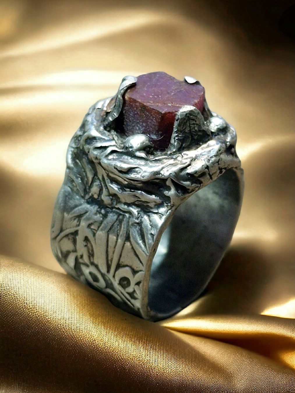Anelli: Fantasy-Ring Silber & roher Rubin, Grösse 55 – Nuovo e nell'imballaggio originale da Aarau venduto da Schmuckhoehle_MD 6