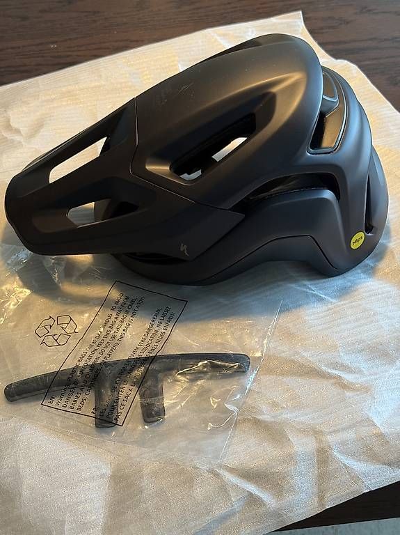 Specialized Caschi: Specialized Ambush 2 MTB-Helm Deep Marine Gr. S – Usato da Zürich venduto da ljjud