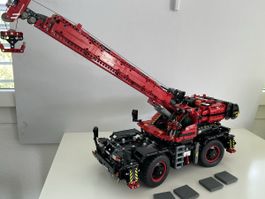 LEGO Technic 42082 – Geländegängiger Kranwagen 