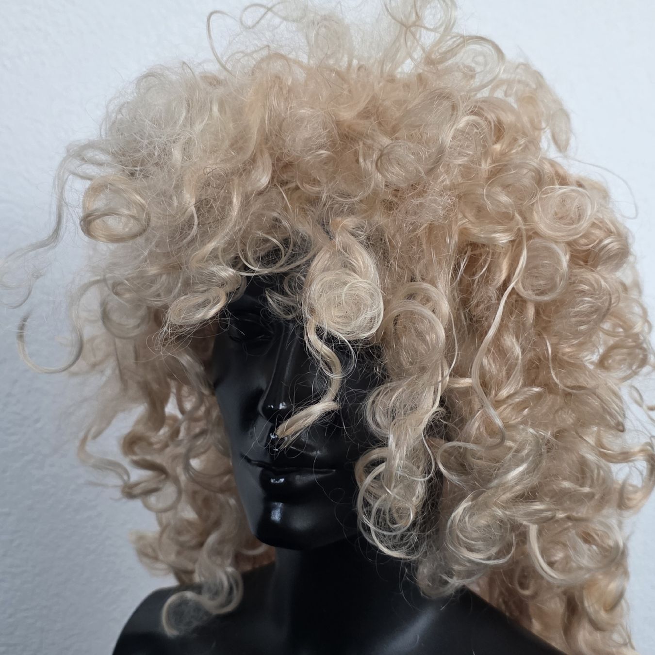 Parrucche: Fasnacht, Blonde Lockenperücke, Karneval – Usato da Rheinsulz venduto da Gilea 4