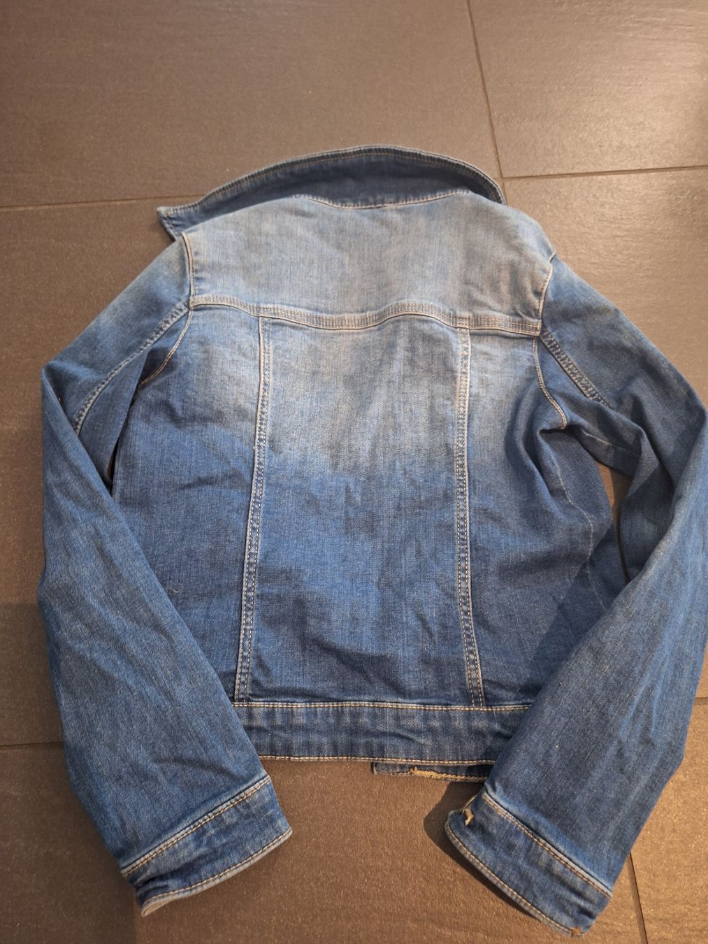 C&A Giacche & Cappotti: Jeansjacke C&A blau Gr. 140  – Usato da Brittnau venduto da Norge77 1